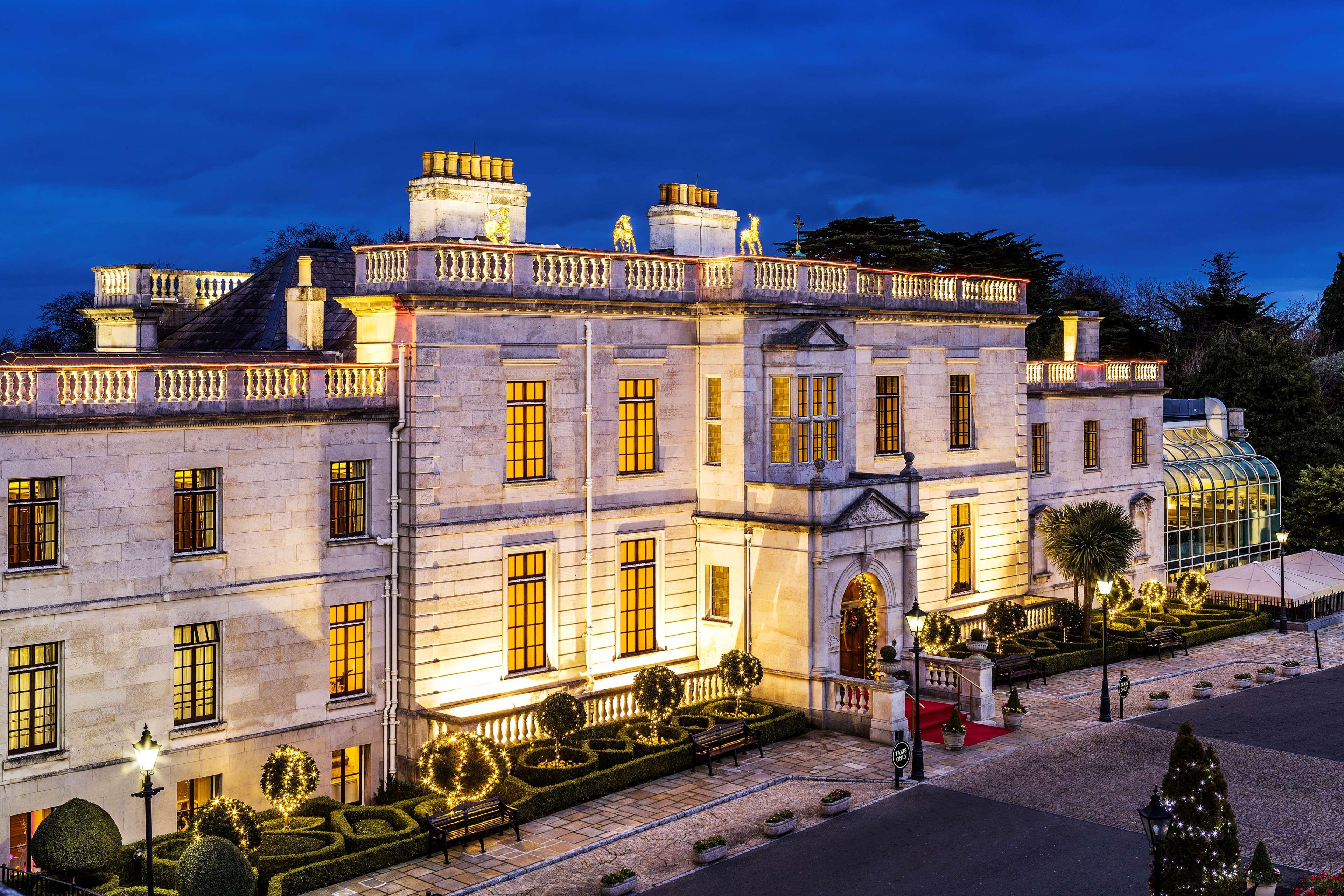 Radisson Blu St. Helen'S Hotel Dublino Esterno foto The hotel at night