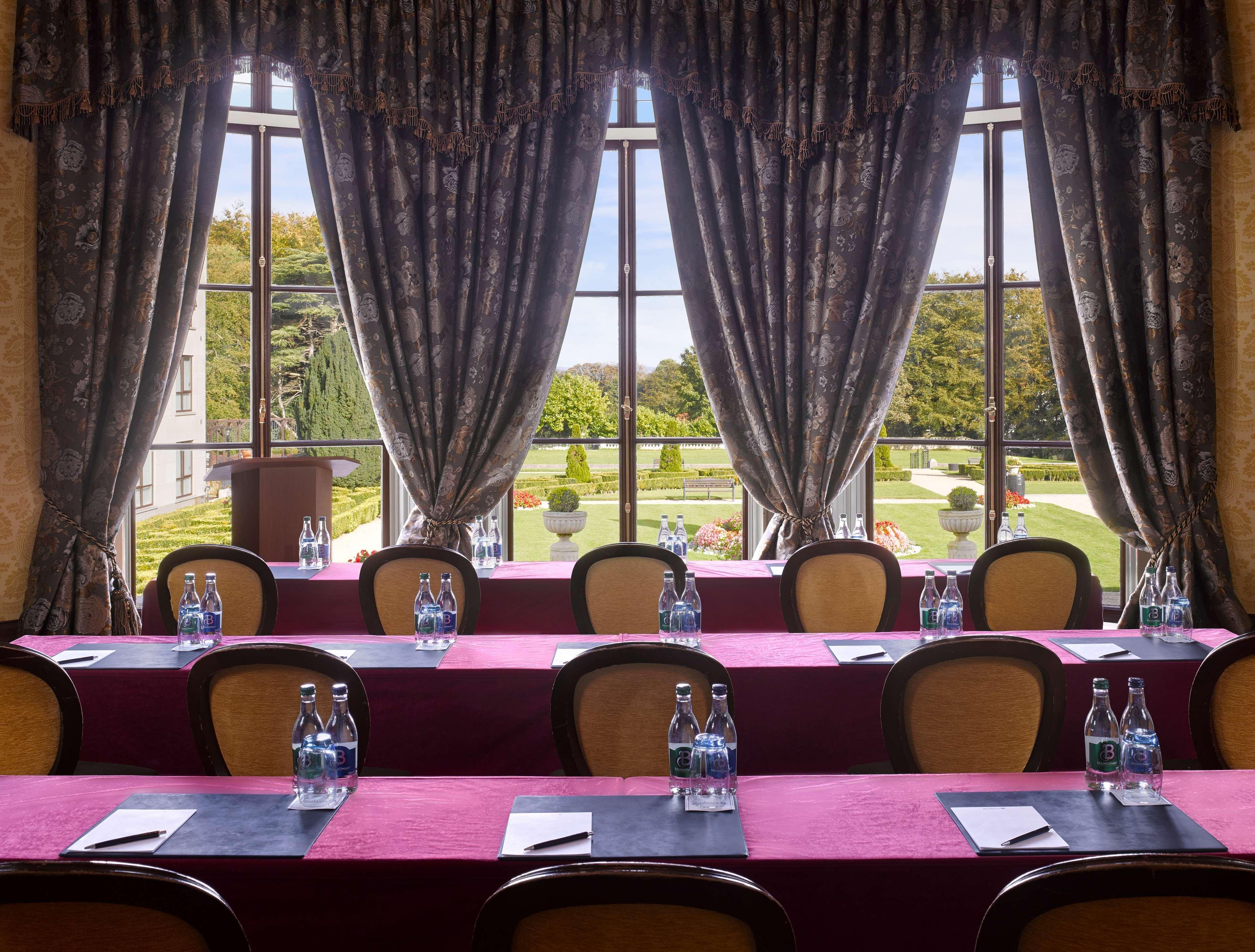 Radisson Blu St. Helen'S Hotel Dublino Esterno foto Meeting room