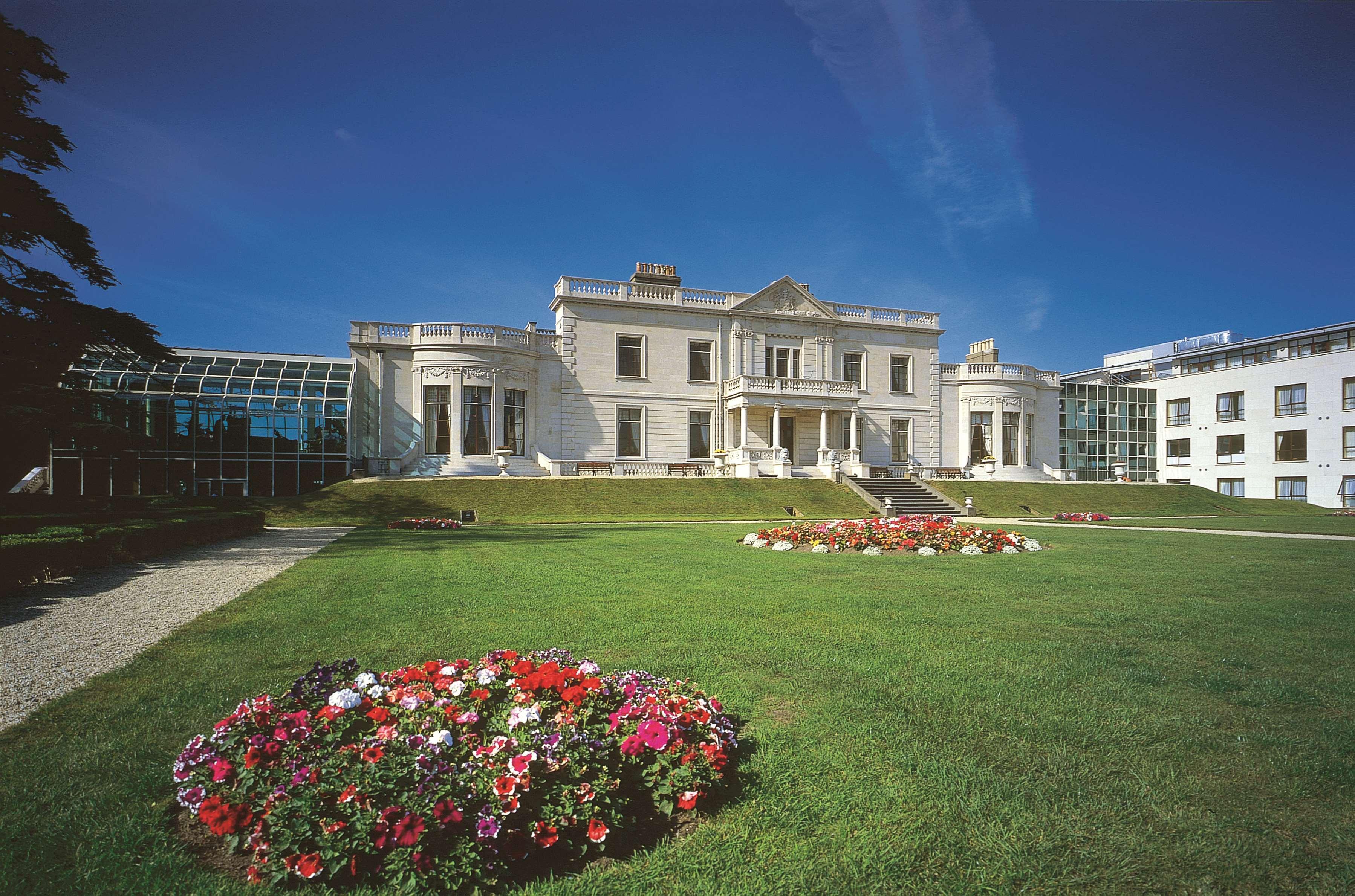 Radisson Blu St. Helen'S Hotel Dublino Esterno foto The former Royal Samaritan Hospital