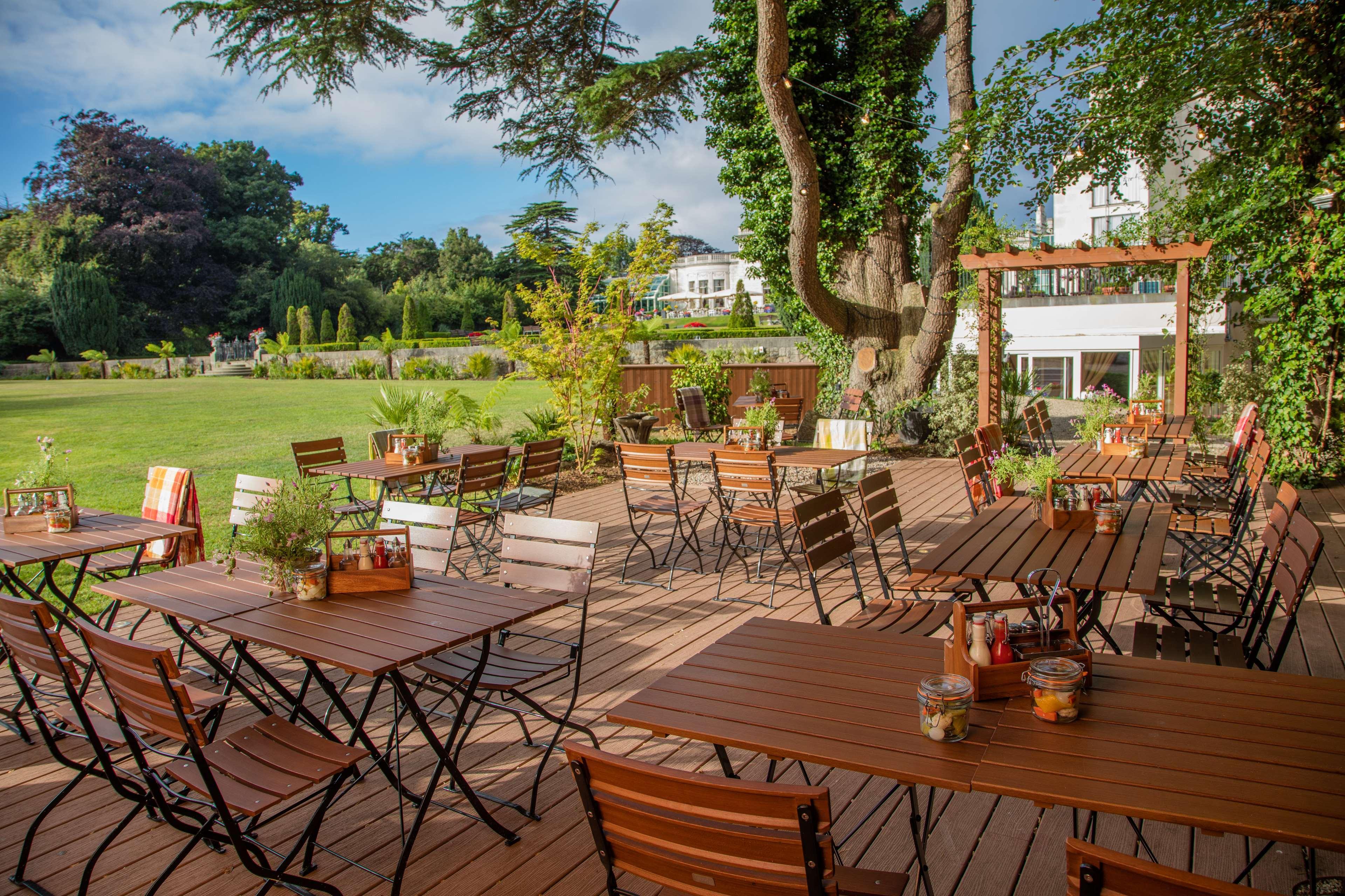 Radisson Blu St. Helen'S Hotel Dublino Esterno foto The Terrace at The Old Ship Hotel