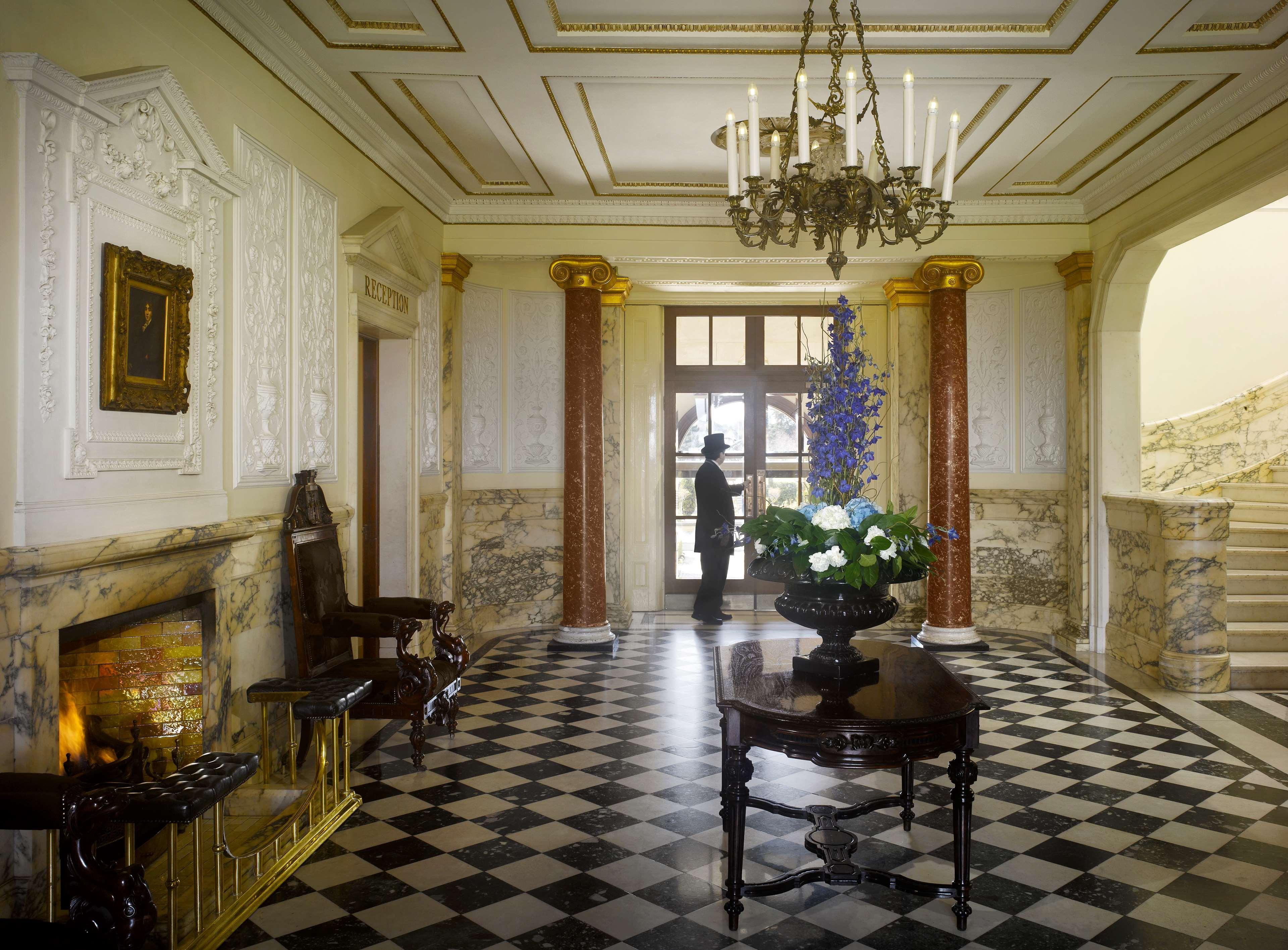 Radisson Blu St. Helen'S Hotel Dublino Esterno foto The entrance hall