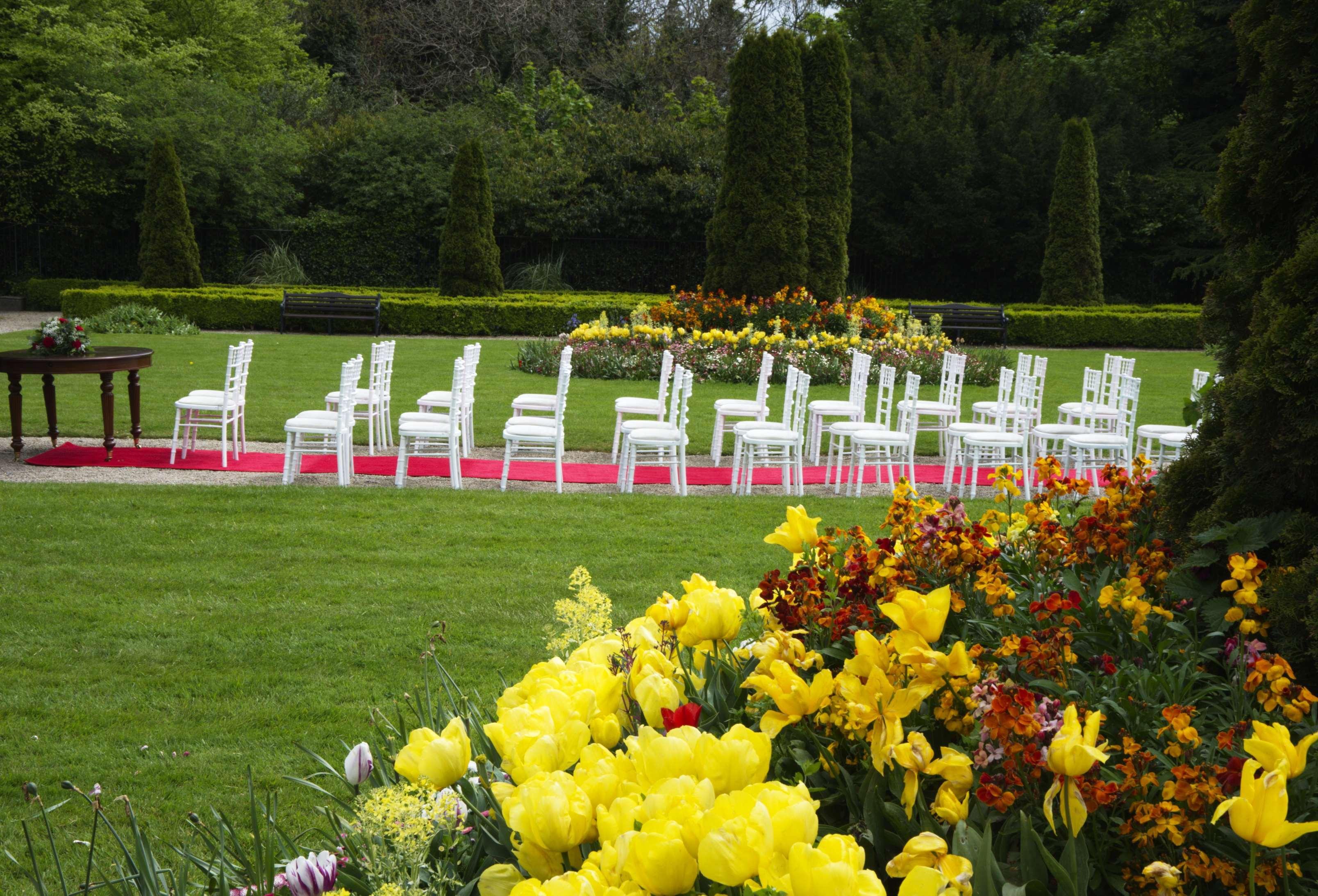Radisson Blu St. Helen'S Hotel Dublino Esterno foto The gardens of the Château de Launay